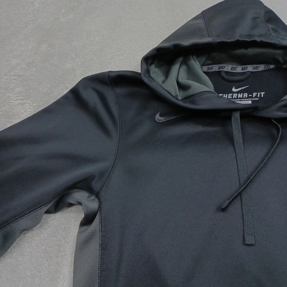 Nike Sweater Mens Small Black Pullover Activewear Hoodie Casual Therma Fit‎